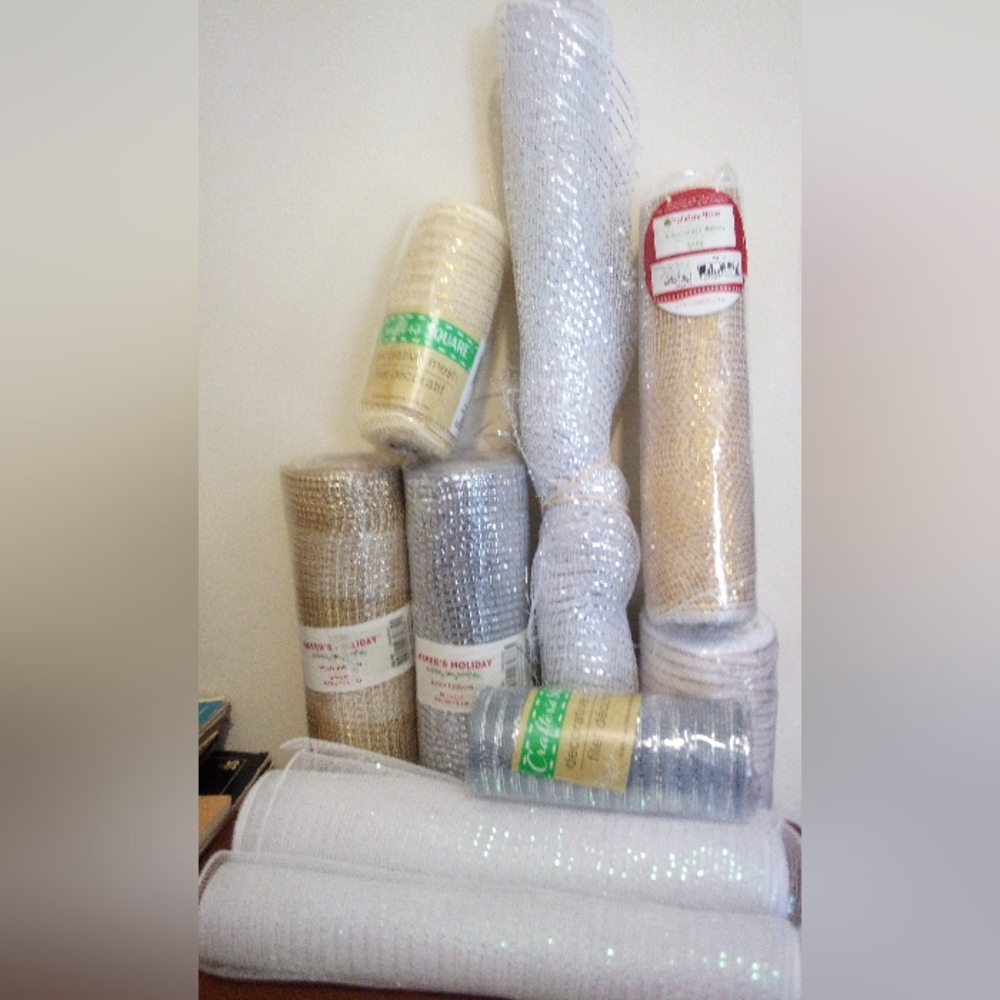 Lot Of Decorative Mesh Silver Gold Wreaths Crafts
